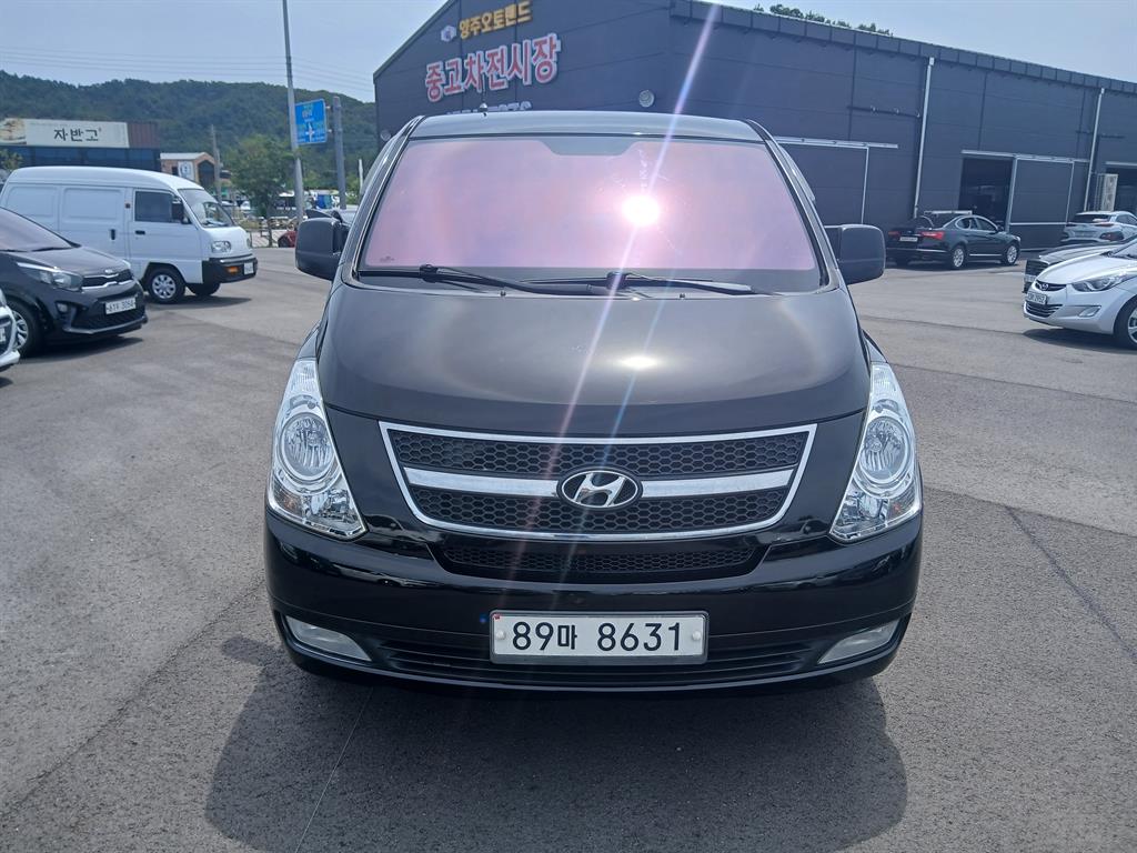 HYUNDAI Starex 2015