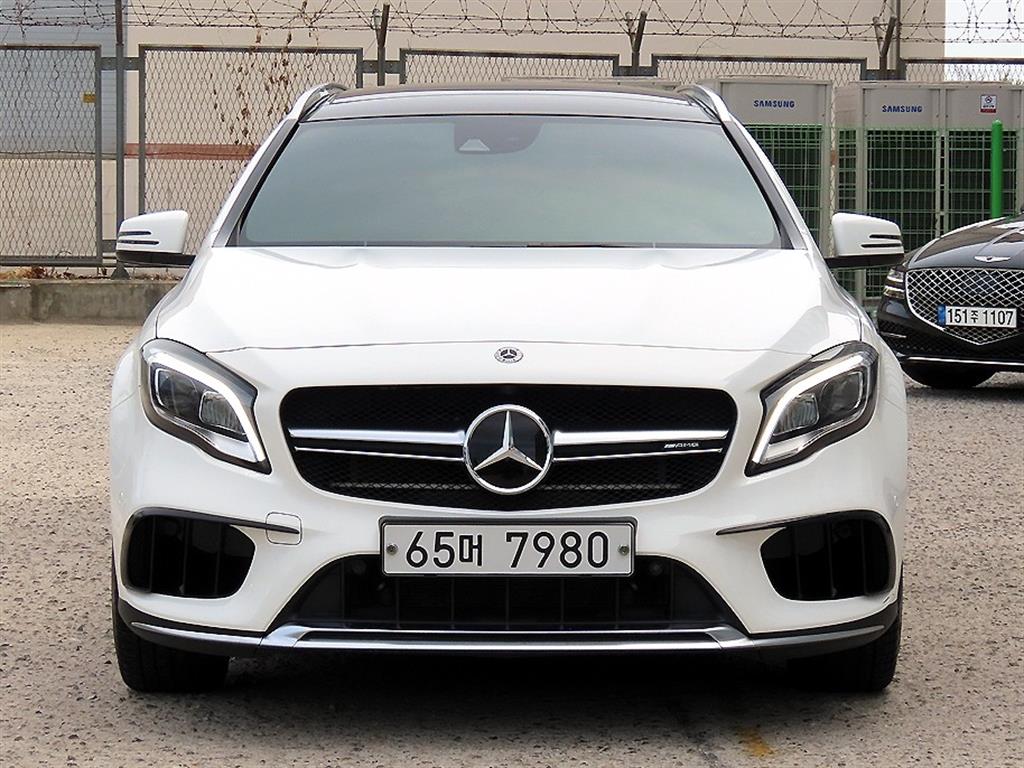 Mercedes Benz GLA Class