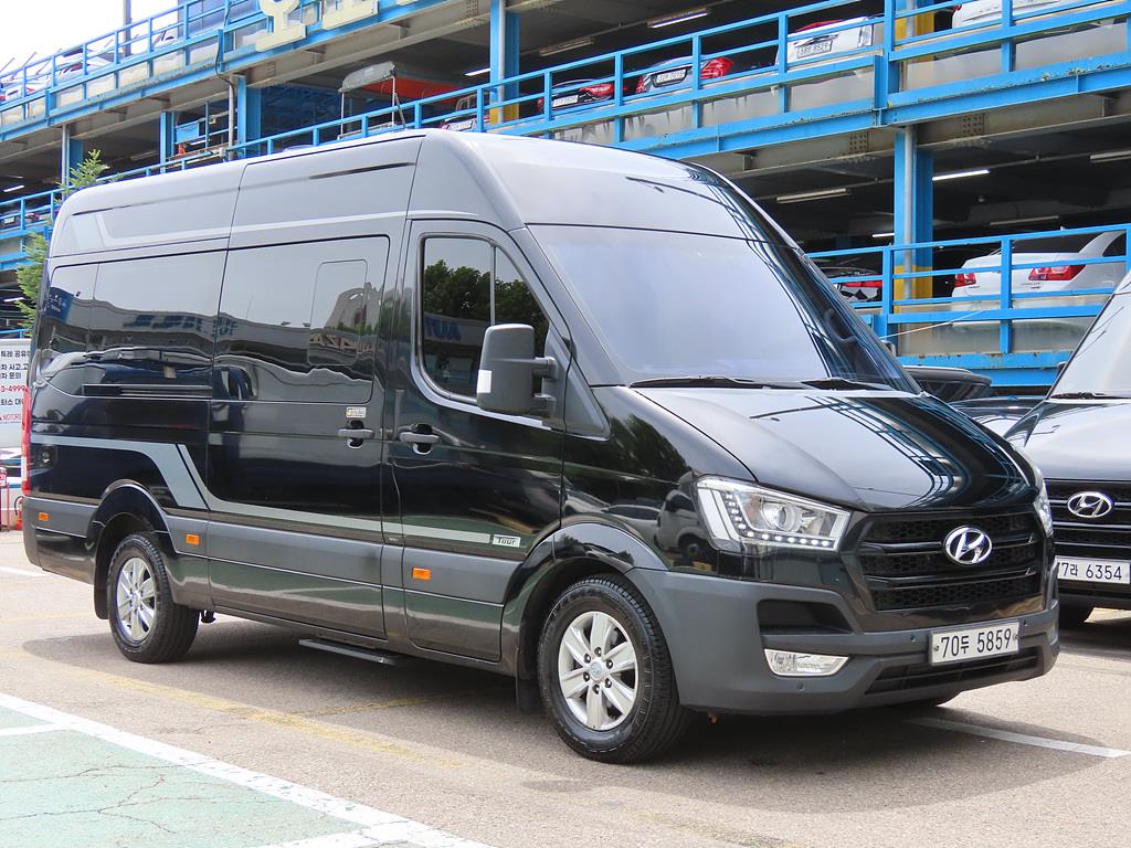 HYUNDAI Solati