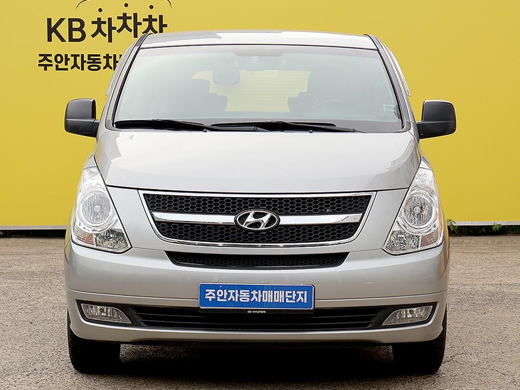 HYUNDAI Starex 2010