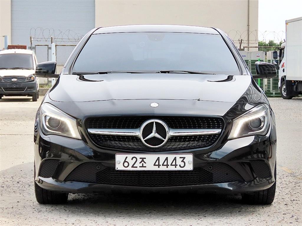 Mercedes Benz CLA Class