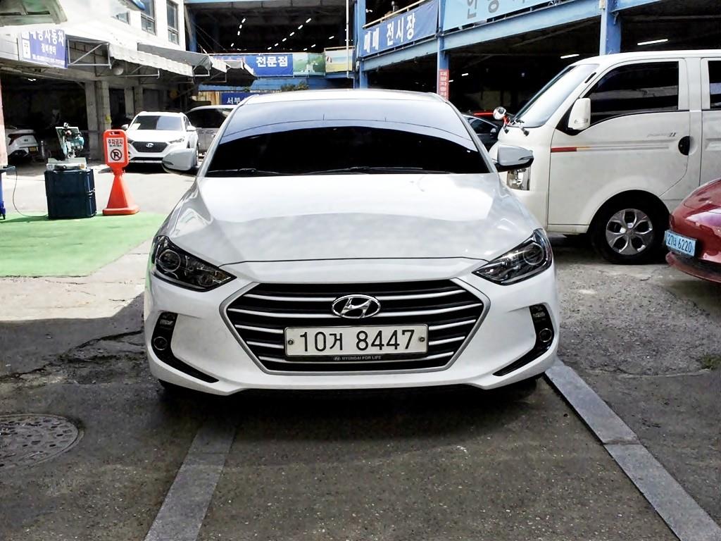 HYUNDAI Avante