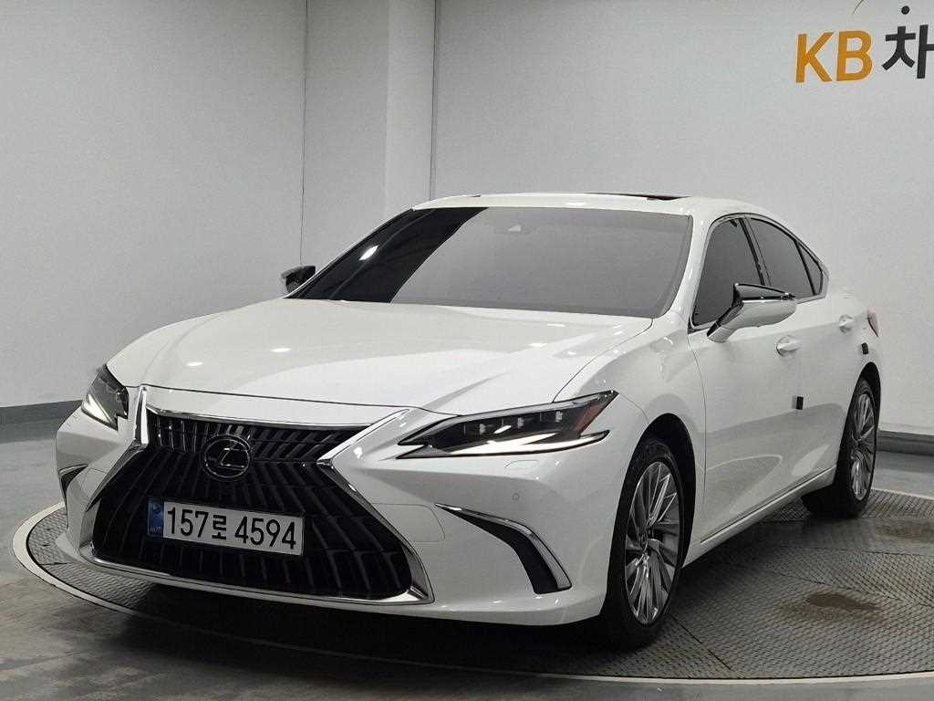 Lexus ES 7th Generation executive