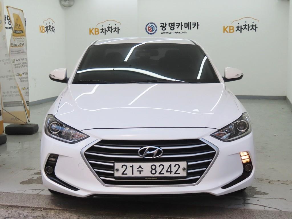 HYUNDAI Avante AD 1.6 GDI Smart