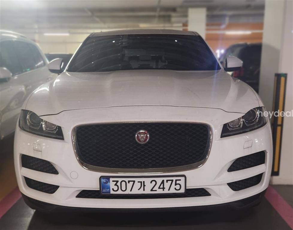 Jaguar F-PACE