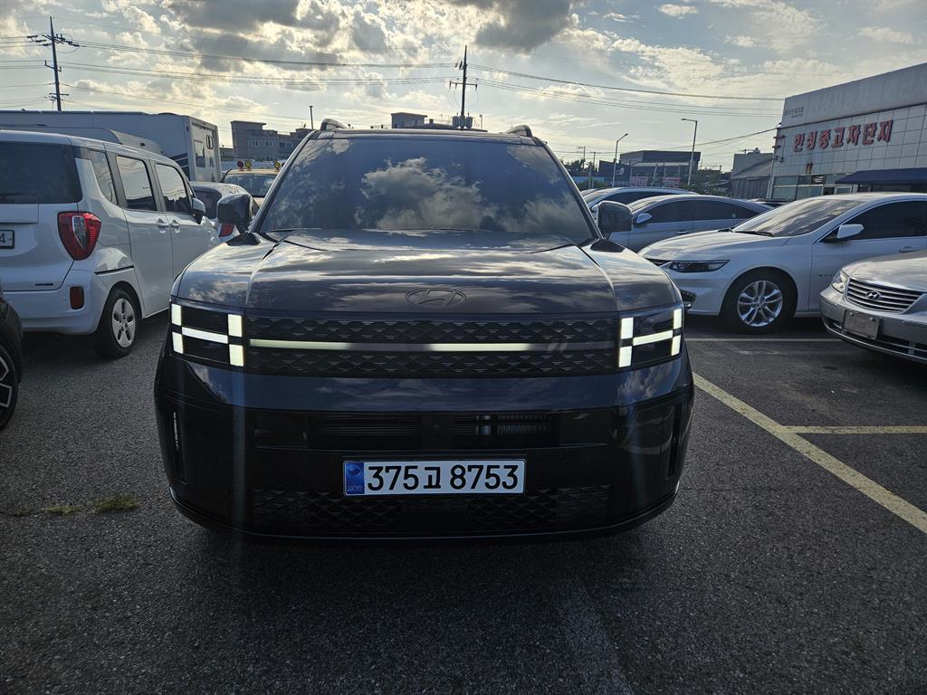 HYUNDAI Santa Fe 2025 — Zona Franca Iquique