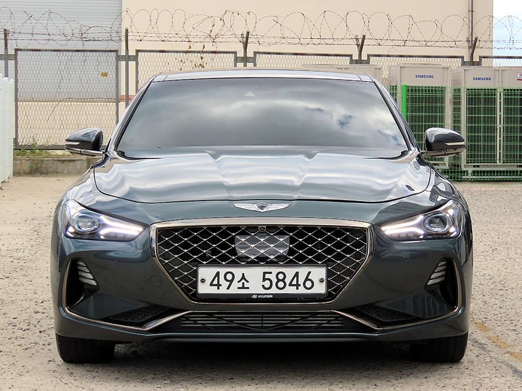 Genesis G70