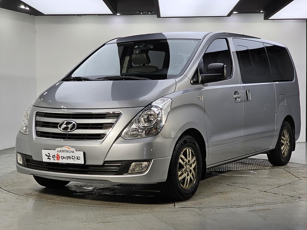 HYUNDAI Starex 2016 — Zona Franca Iquique