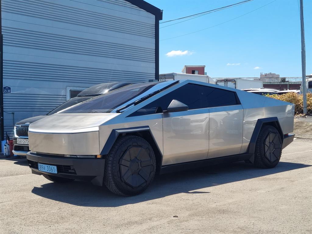 Tesla Cybertruck