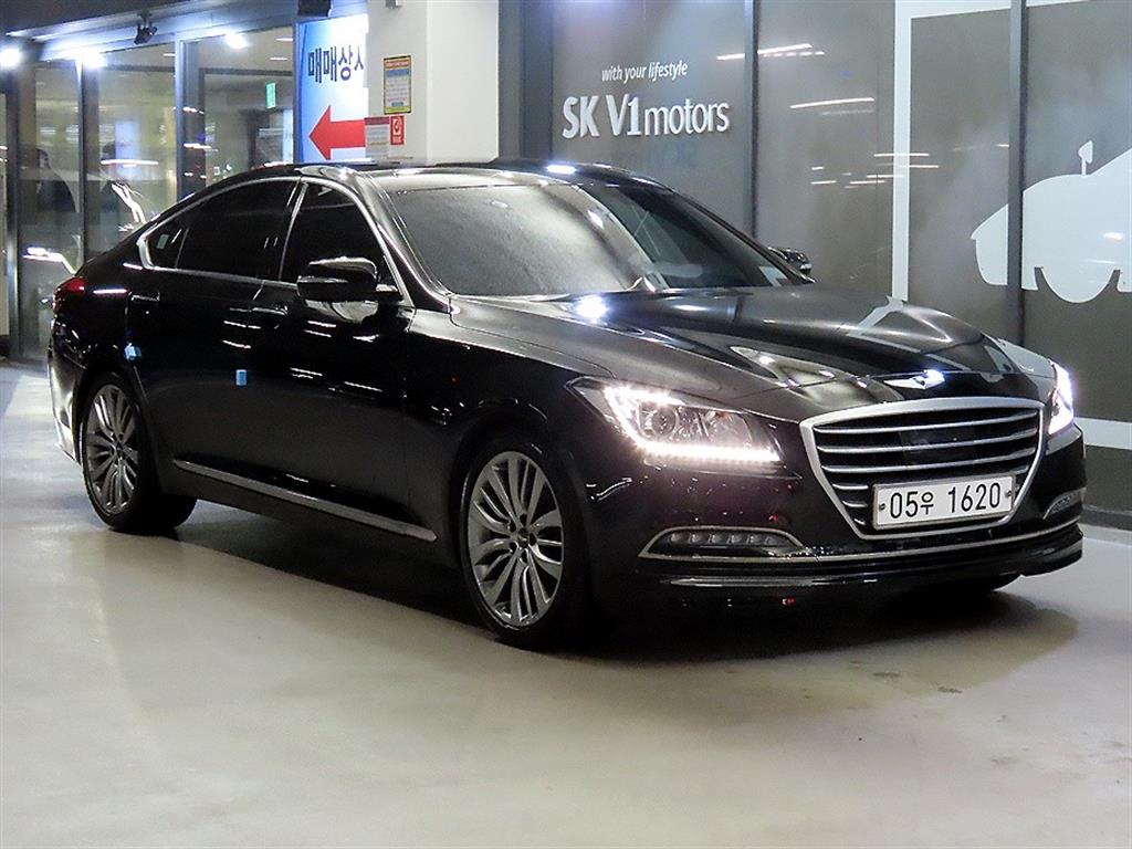 HYUNDAI Genesis