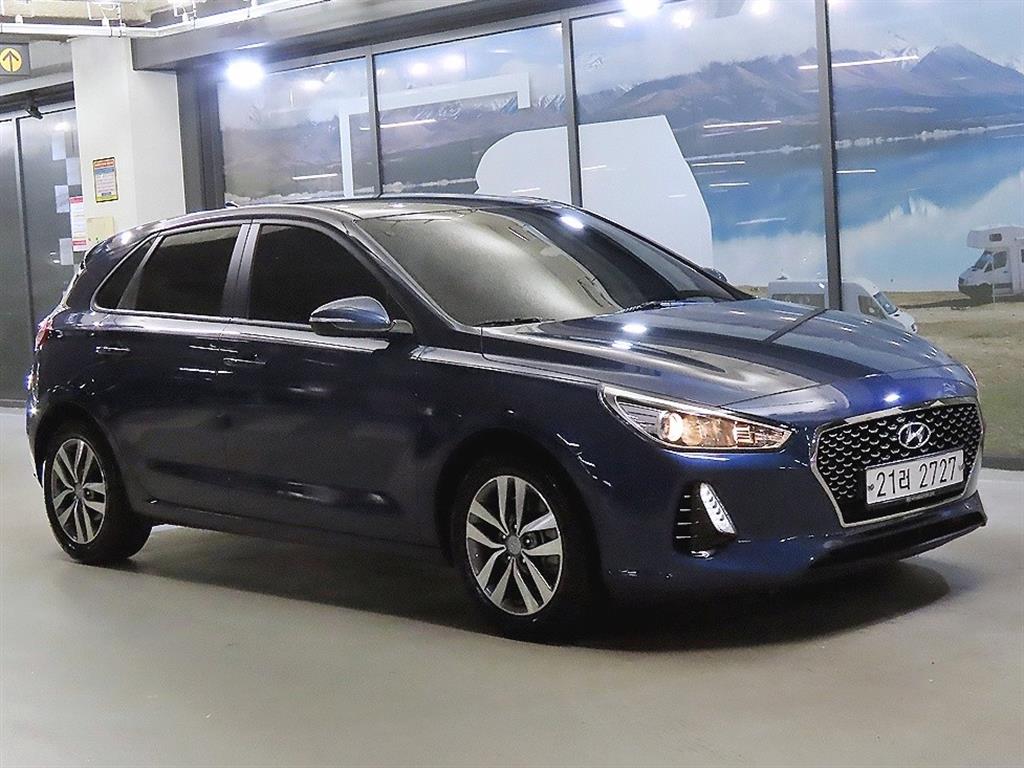 HYUNDAI i30