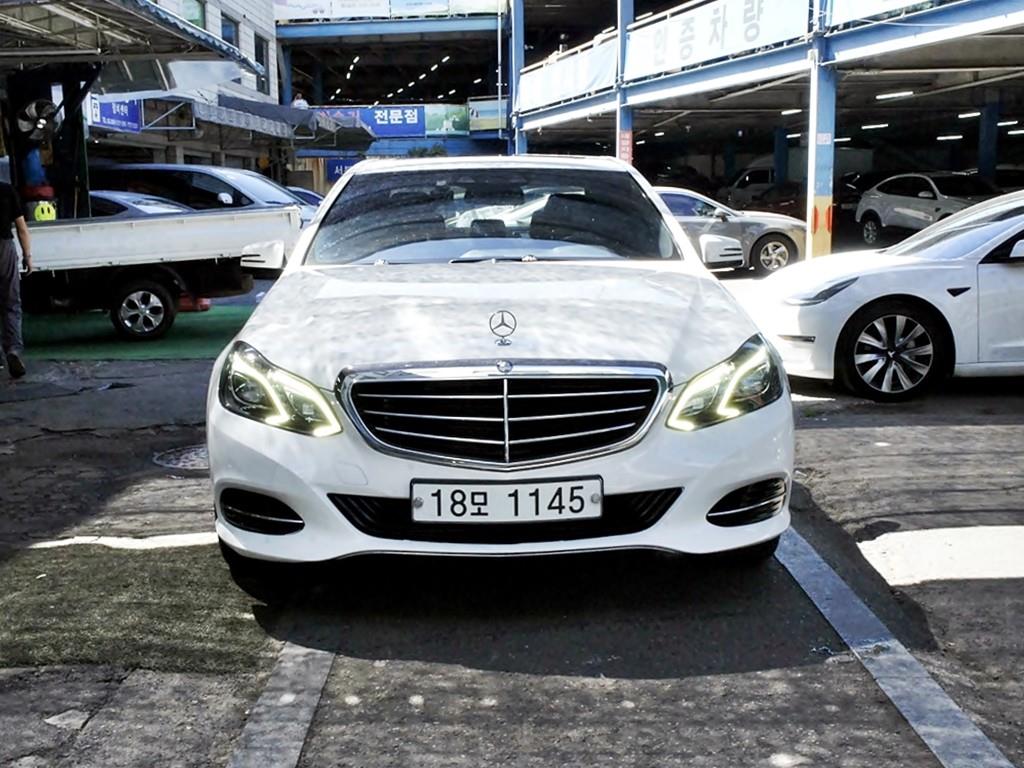 Mercedes Benz E class E300 Elegance