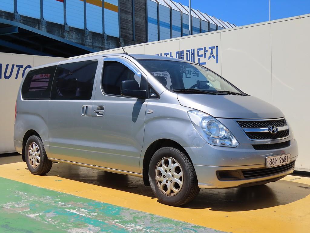HYUNDAI Starex 2011