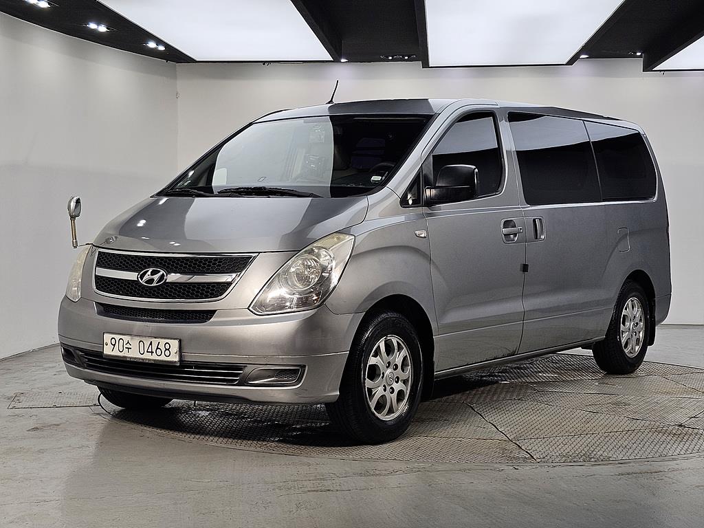 HYUNDAI Starex 2015
