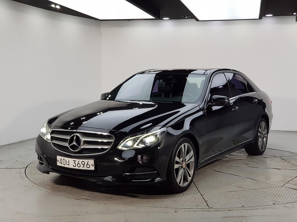 Mercedes Benz E class E300 4MATIC A