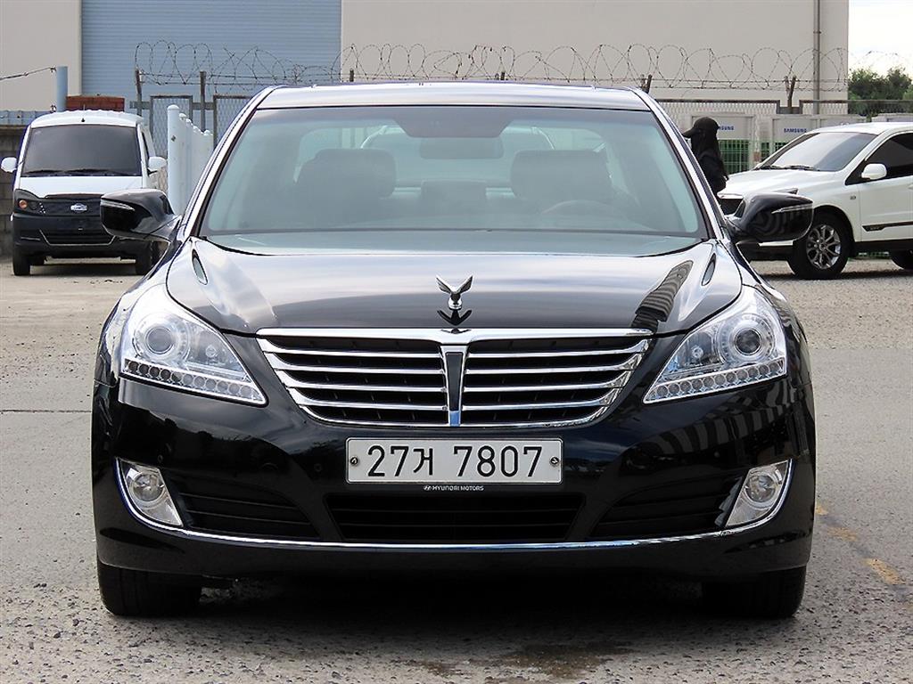 HYUNDAI Equus 2013 — Zona Franca Iquique