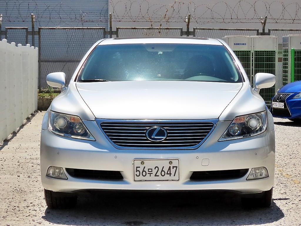 Lexus LS 4 seater