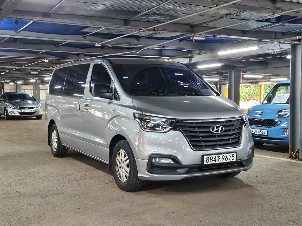 HYUNDAI Starex 2019