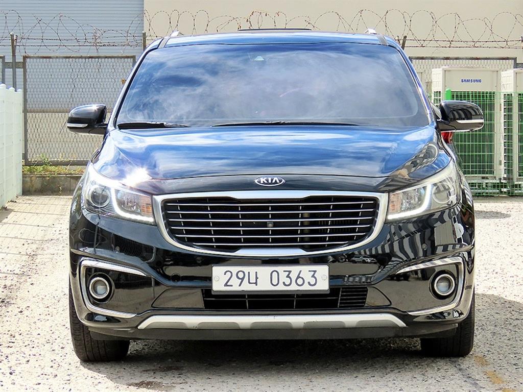 KIA Carnival