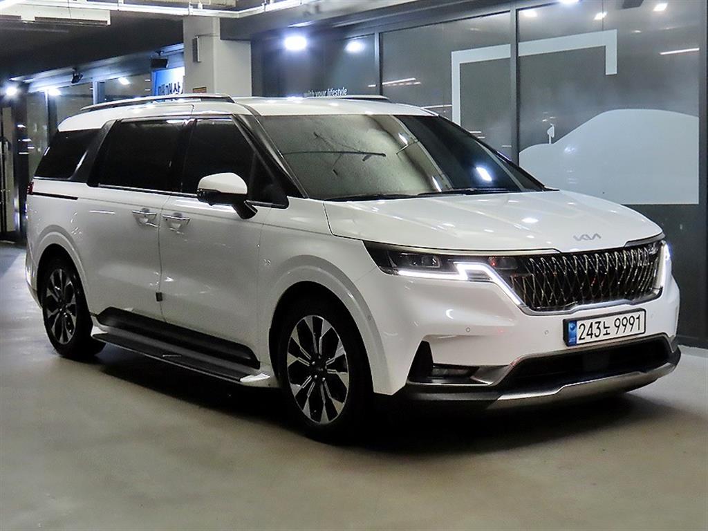 KIA Carnival 2023 — Zona Franca Iquique
