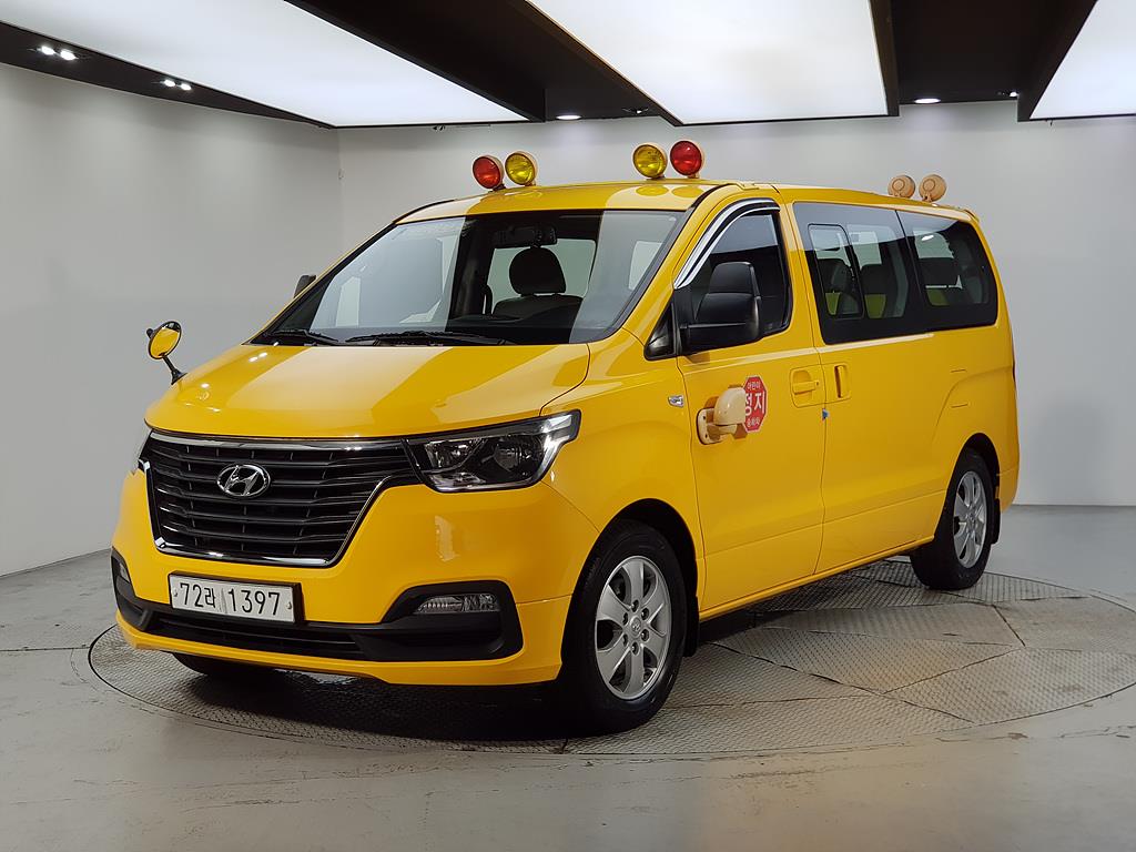 HYUNDAI Starex 2018