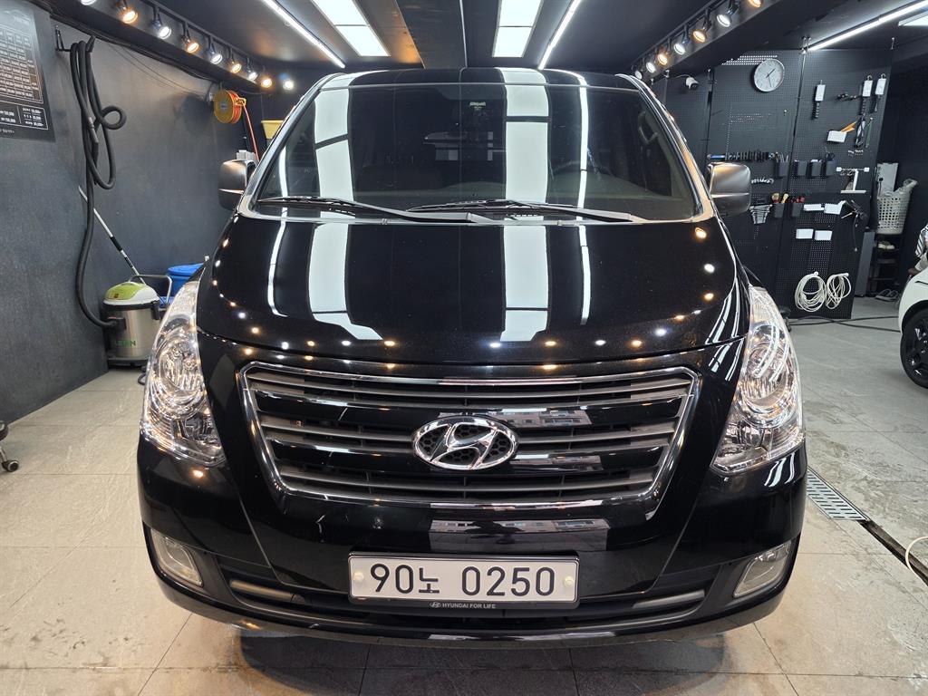HYUNDAI Starex 2016 — Zona Franca Iquique
