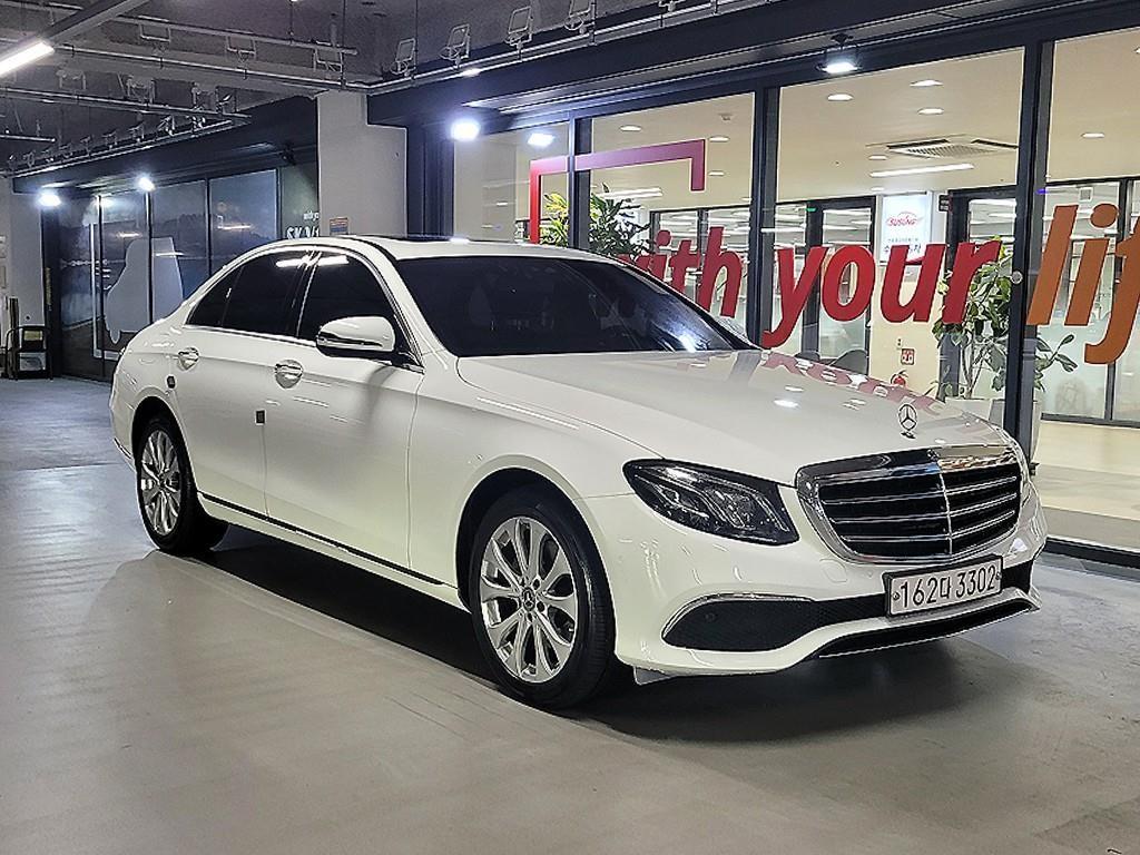 Mercedes Benz E class 2019 — Zona Franca Iquique