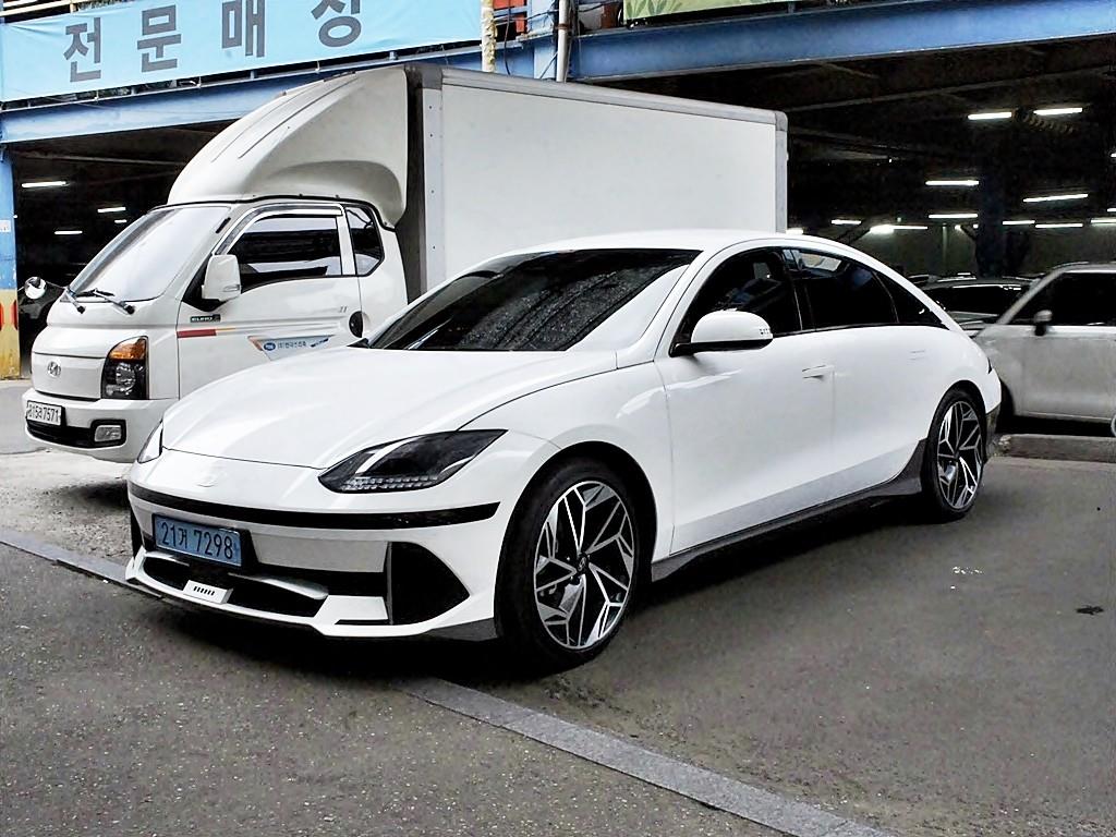 HYUNDAI Ioniq 6