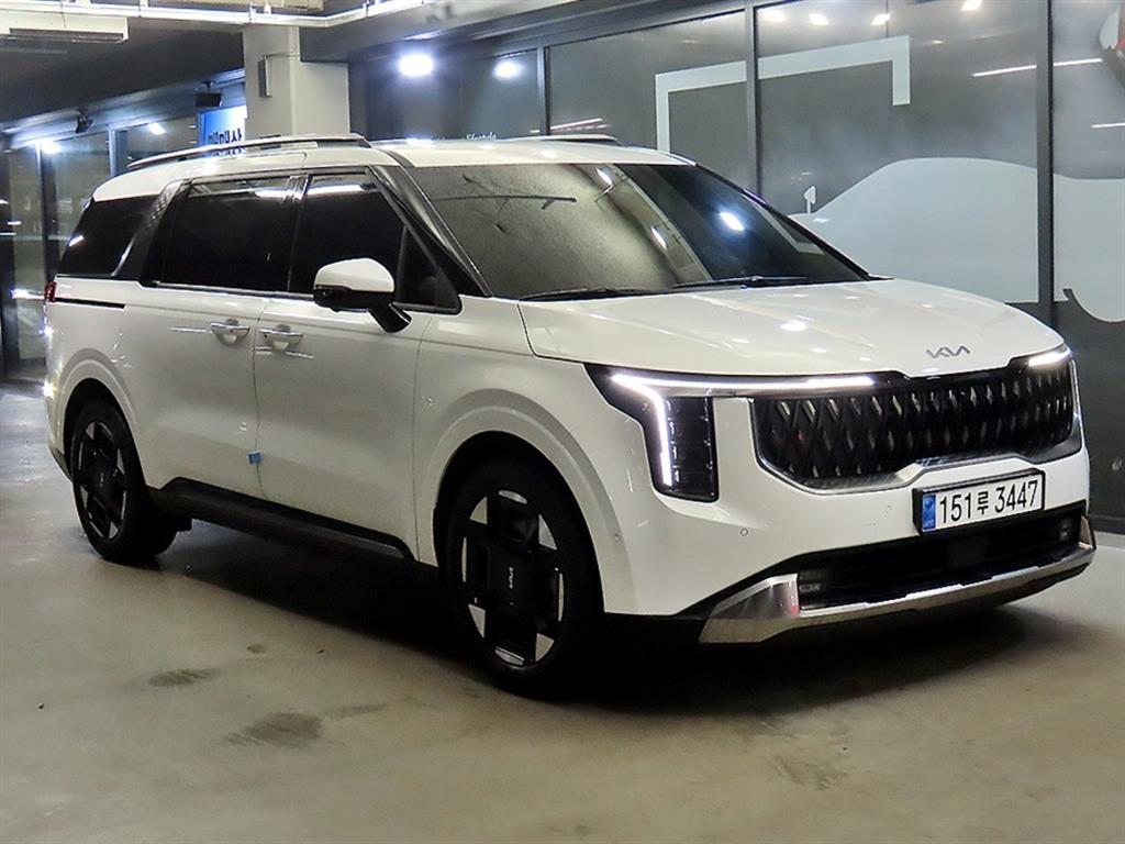 KIA Carnival 2025 — Zona Franca Iquique