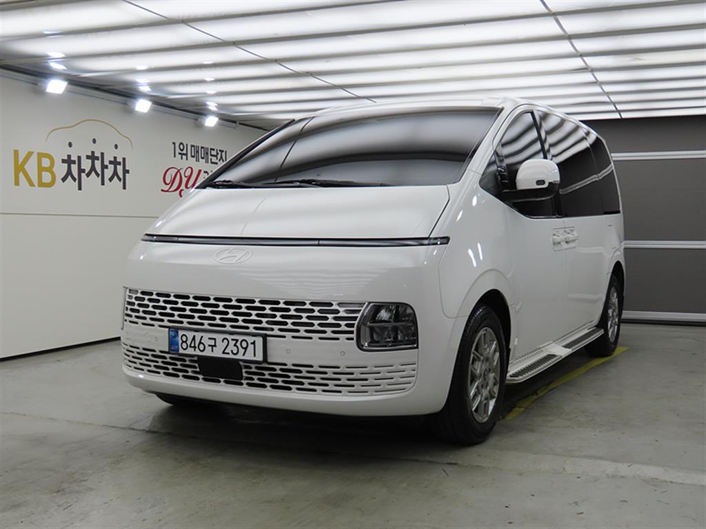HYUNDAI Staria 2025 — Zona Franca Iquique