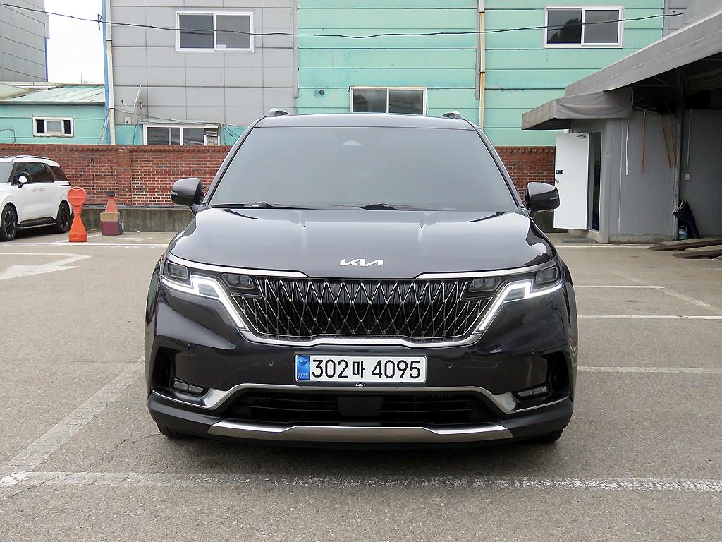 KIA Carnival 2023 — Zona Franca Iquique