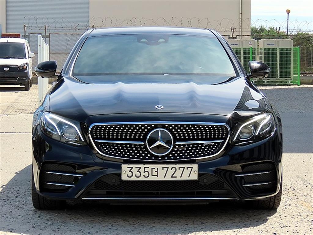Mercedes Benz E class 2019 — Zona Franca Iquique