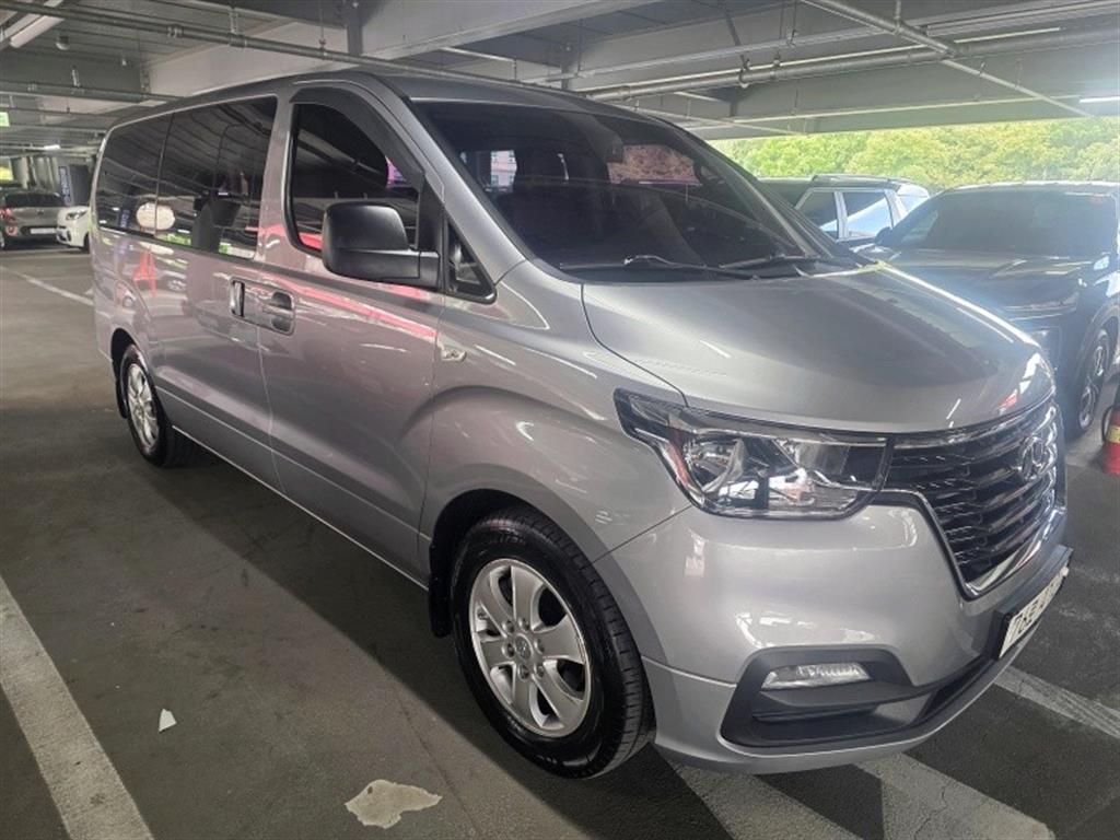 HYUNDAI Starex 2019