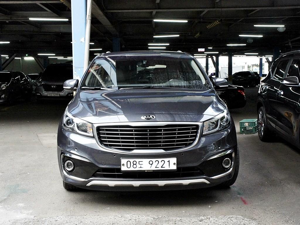 KIA Carnival 2017 — Zona Franca Iquique
