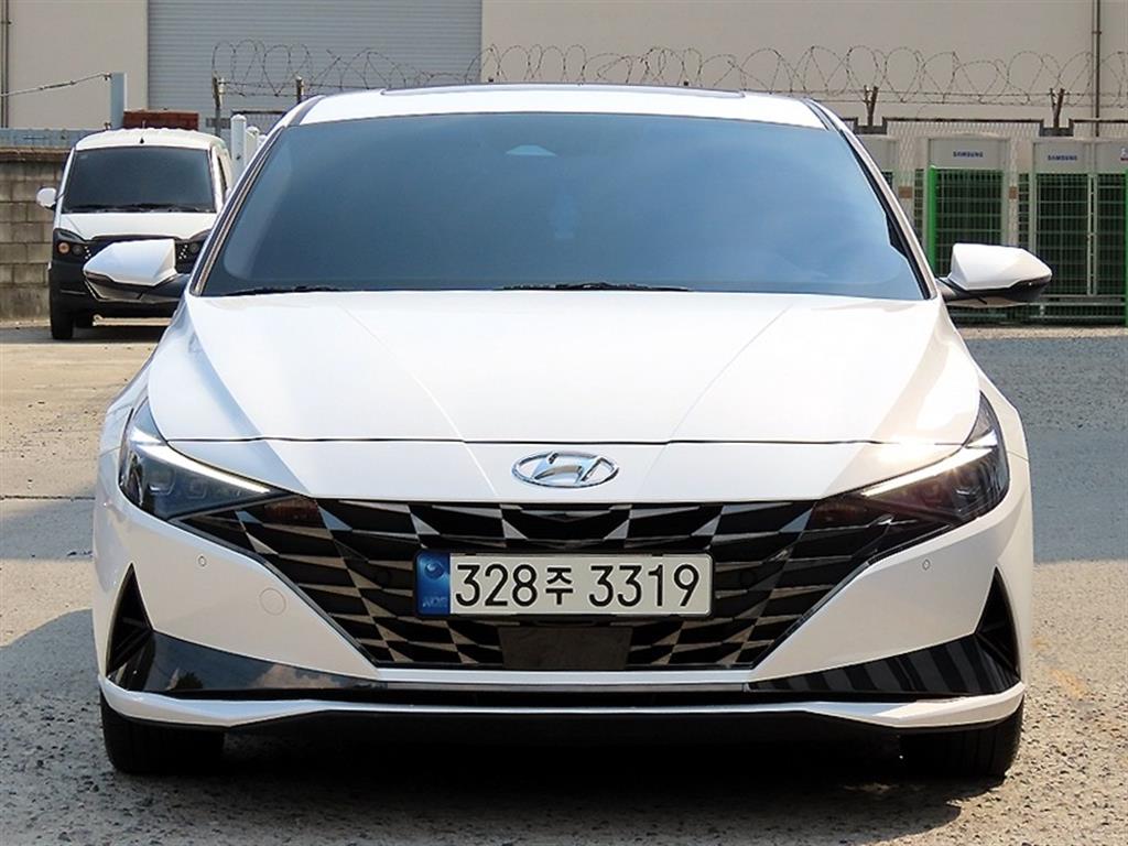 HYUNDAI Avante 2023 — Zona Franca Iquique