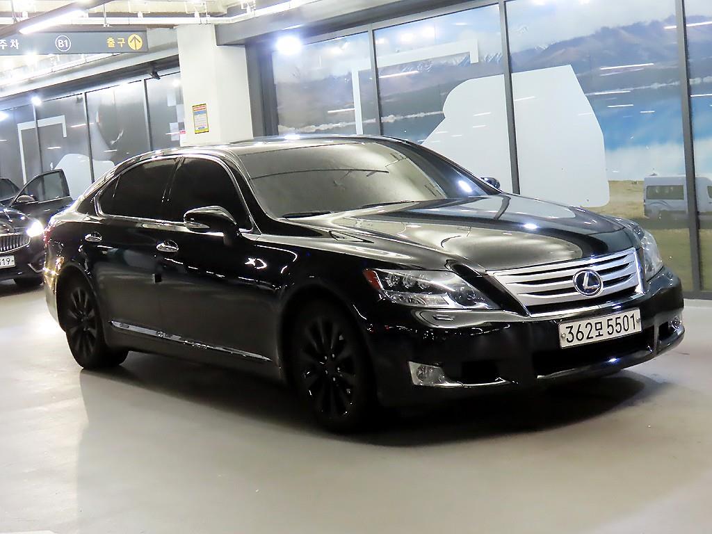 Lexus LS 4 seater