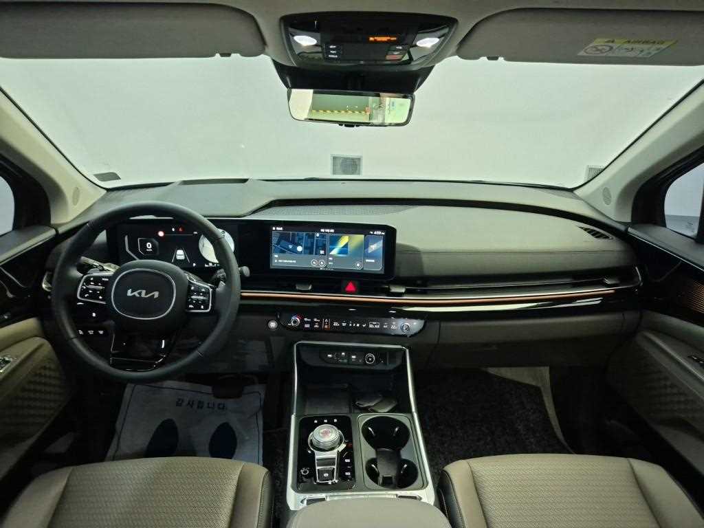 KIA Carnival 2025
