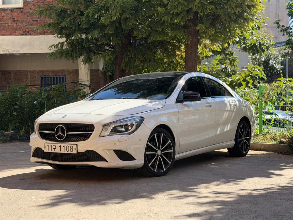 Mercedes Benz CLA Class