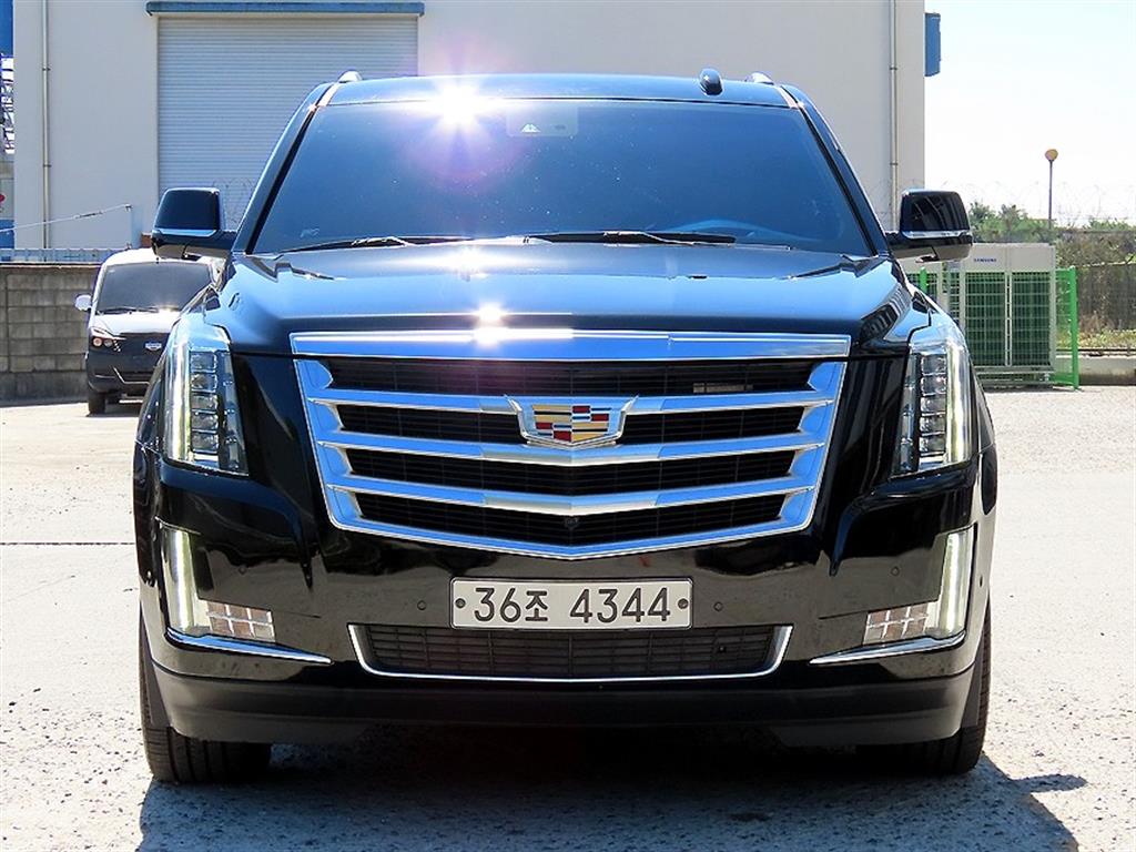 Cadillac Escalade 2019 Negro - Importación desde Corea - HF Imports Iquique