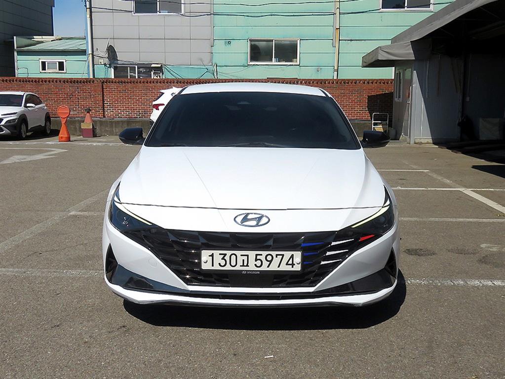 HYUNDAI Avante