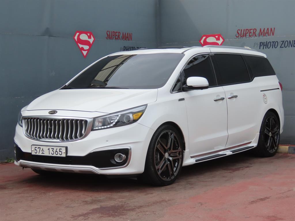 KIA Carnival