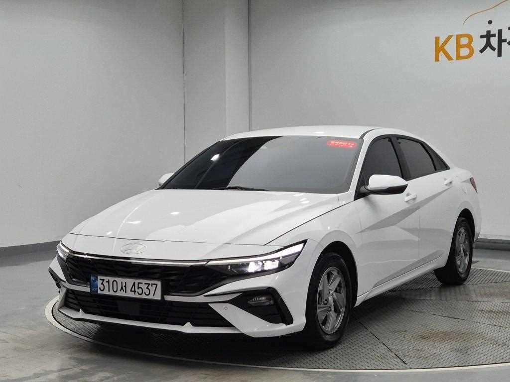 HYUNDAI Avante 2024 — Zona Franca Iquique