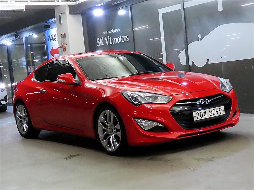 HYUNDAI Genesis