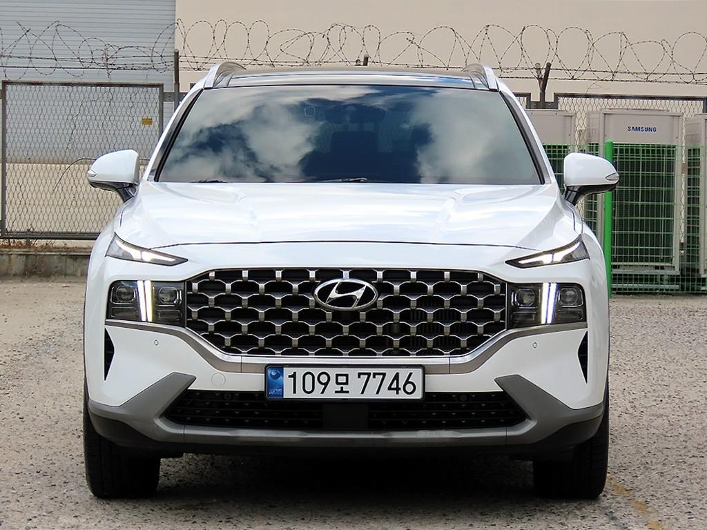 HYUNDAI Santa Fe 2023 — Zona Franca Iquique
