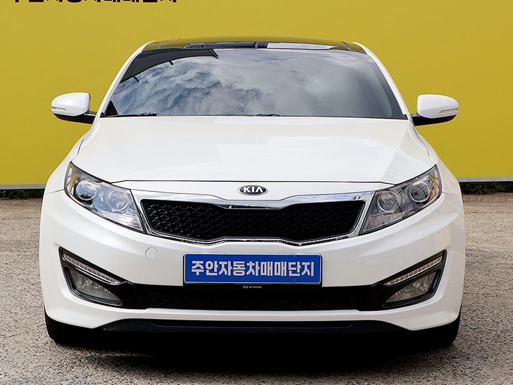 KIA K5 2013 — Zona Franca Iquique