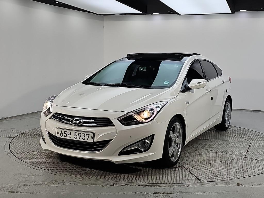 HYUNDAI i40 2012 — Zona Franca Iquique