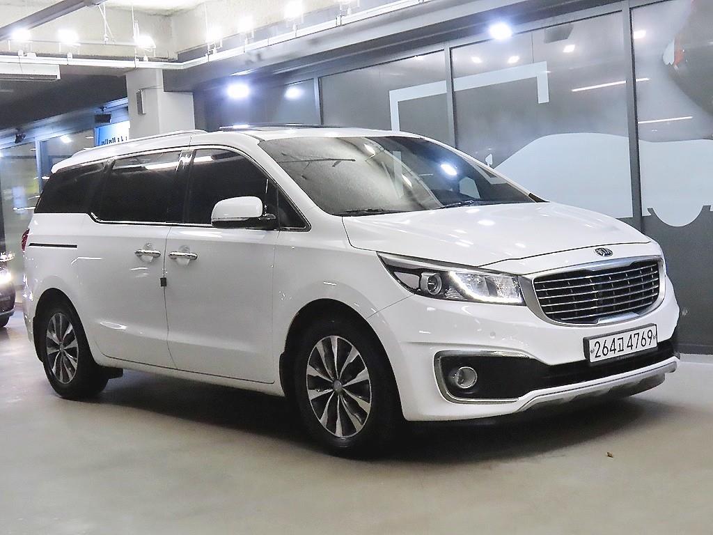 KIA Carnival