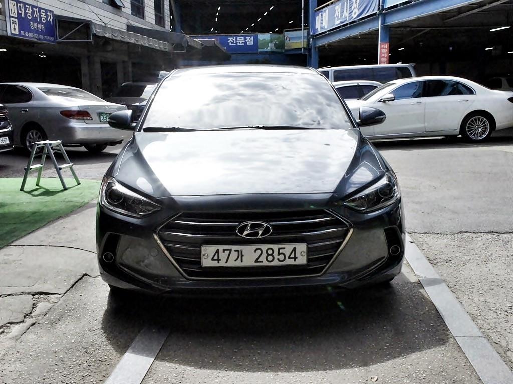 HYUNDAI Avante
