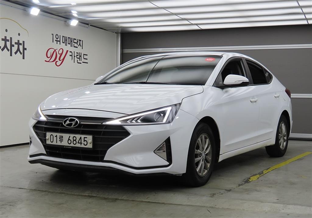 HYUNDAI Avante 2019 — Zona Franca Iquique