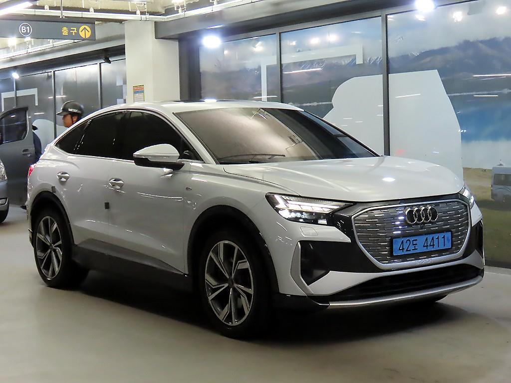Audi Q4